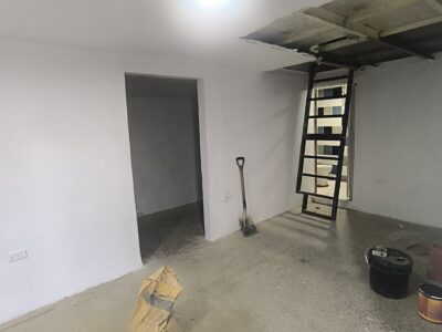 Venta o alquiler, Local Comercial. Av Roosevelt