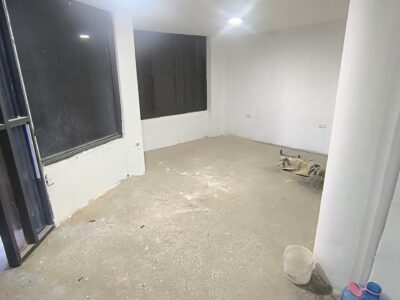 Venta o alquiler, Local Comercial. Av Roosevelt