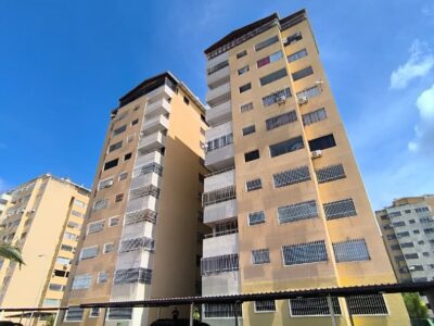 Apartamento en Urb. Bosque Real - Charallave