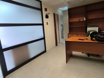 Oficina en C.C Los Chaguaramos