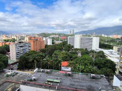 Oficina en C.C Los Chaguaramos