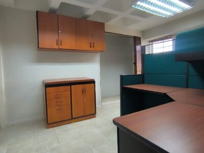 Oficina en C.C Los Chaguaramos